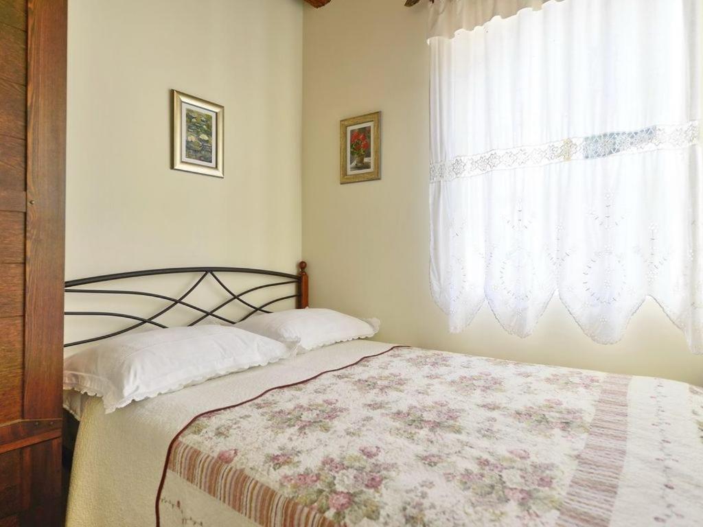Villa Омиш Экстерьер фото